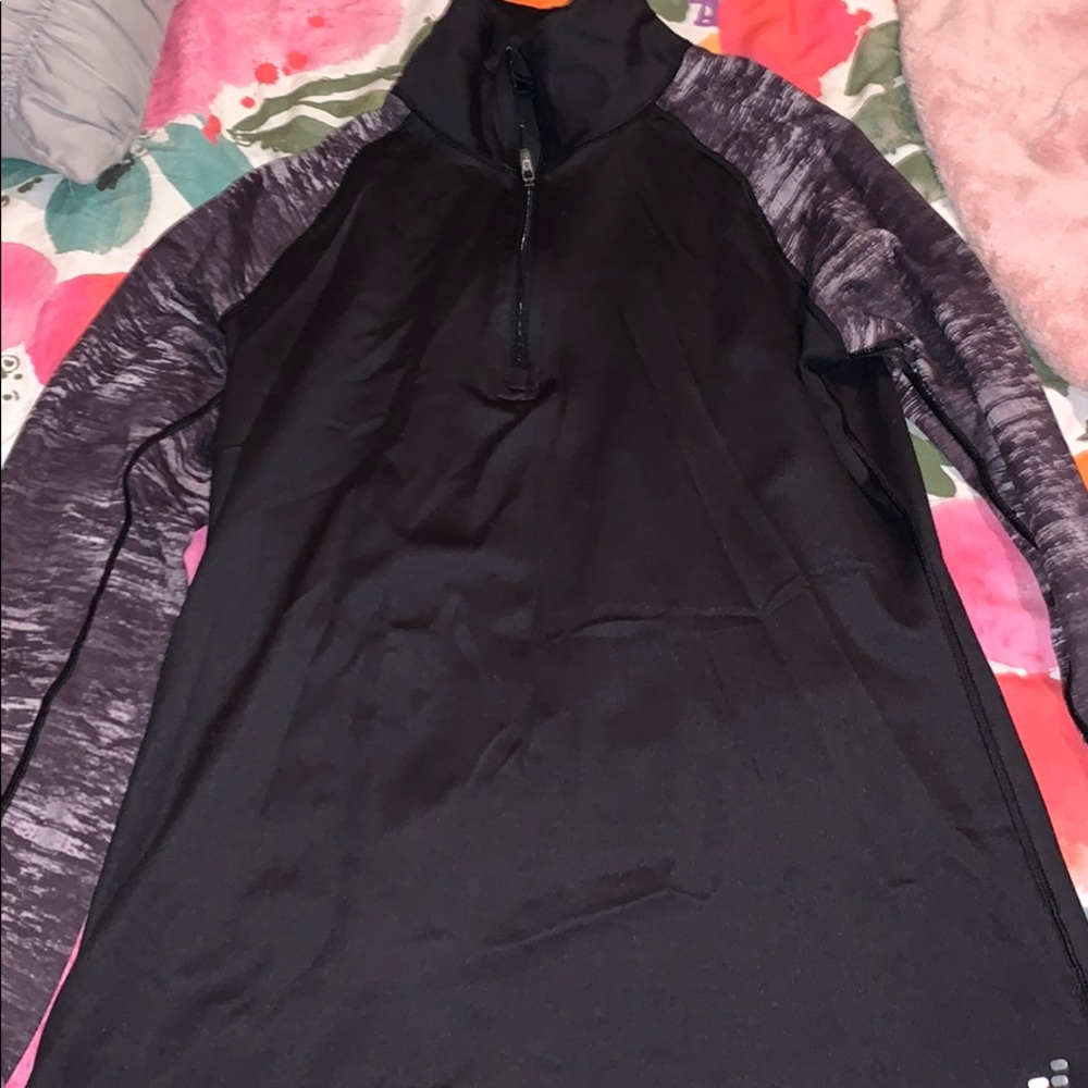 Size M BCBG lightweight hoodie
